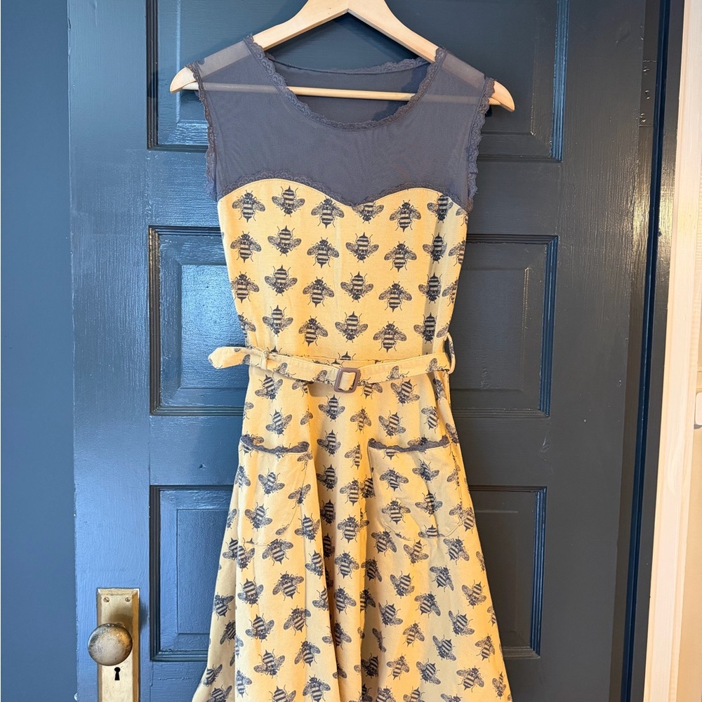 Effie's Heart Yellow Bee Print Midi Dress